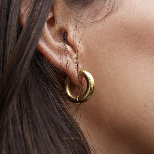 Manuela Hoops